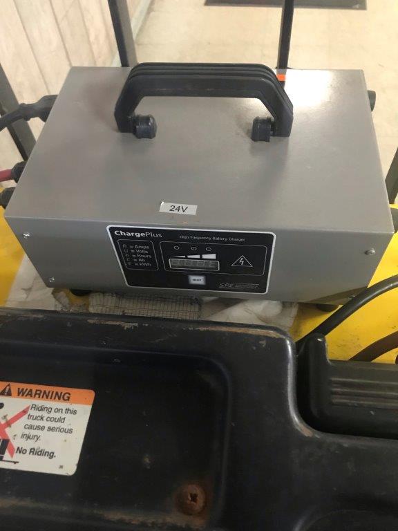 Black crown pallet jack with steel case battery for sale